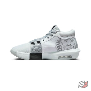 Lebron witness 8 ad