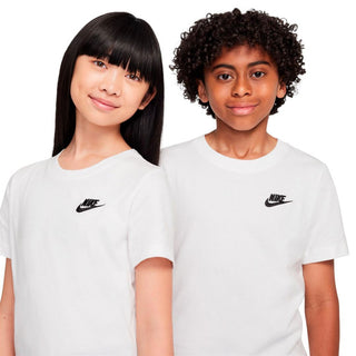 Nike sportswear tshirt youth