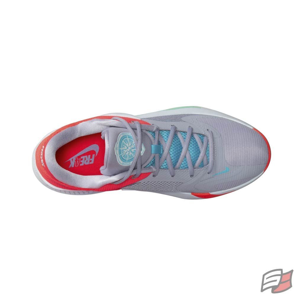 Zoom freak 4 - Sports Contact