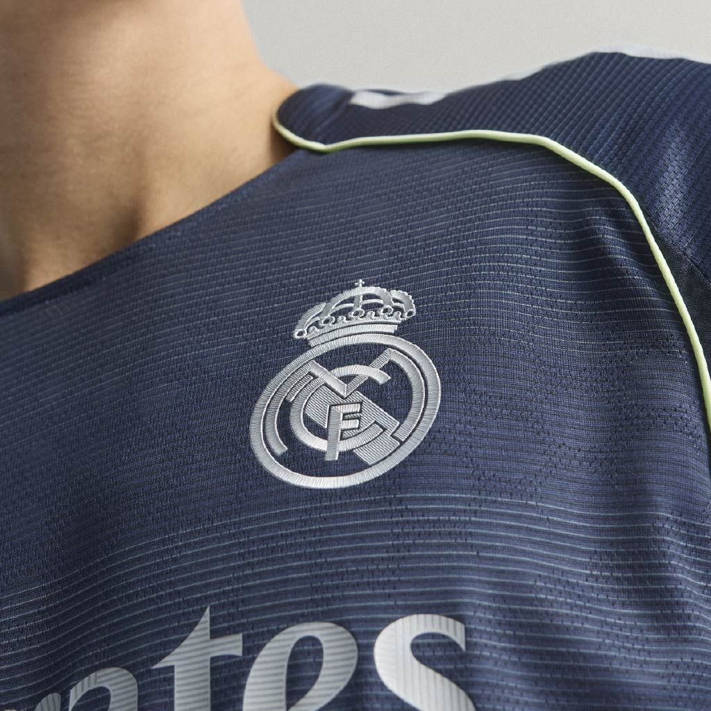 Maillot real madrid authen. away (homme)